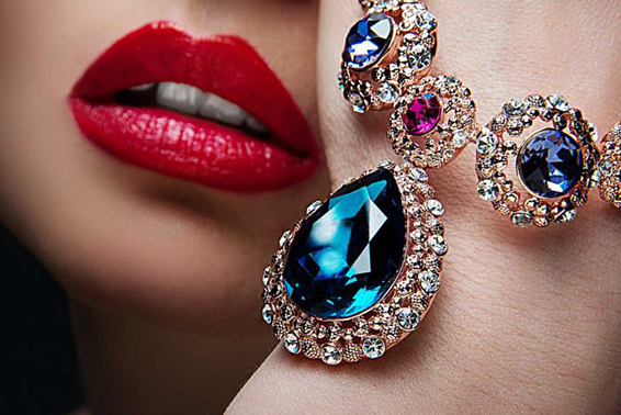 Collane Ingioiellate